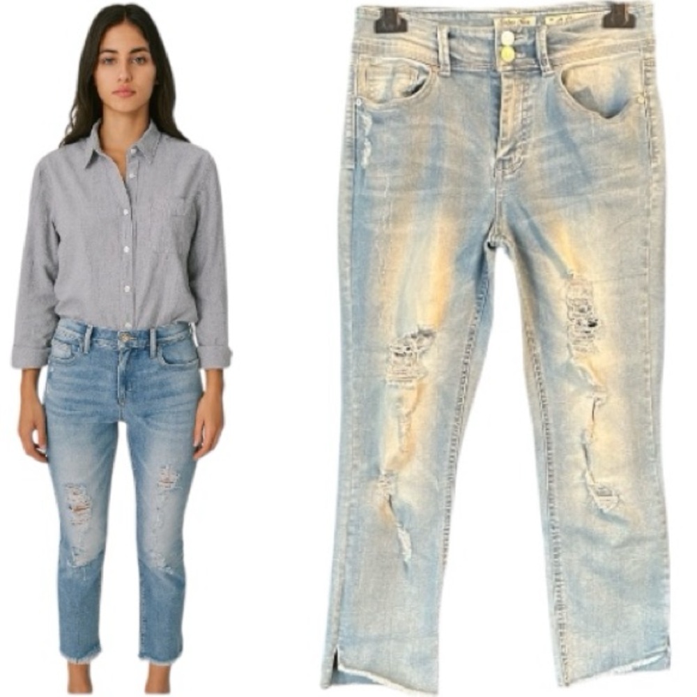 INDIGO REIN Distressed Light Blue Cropped  Jeans size 9